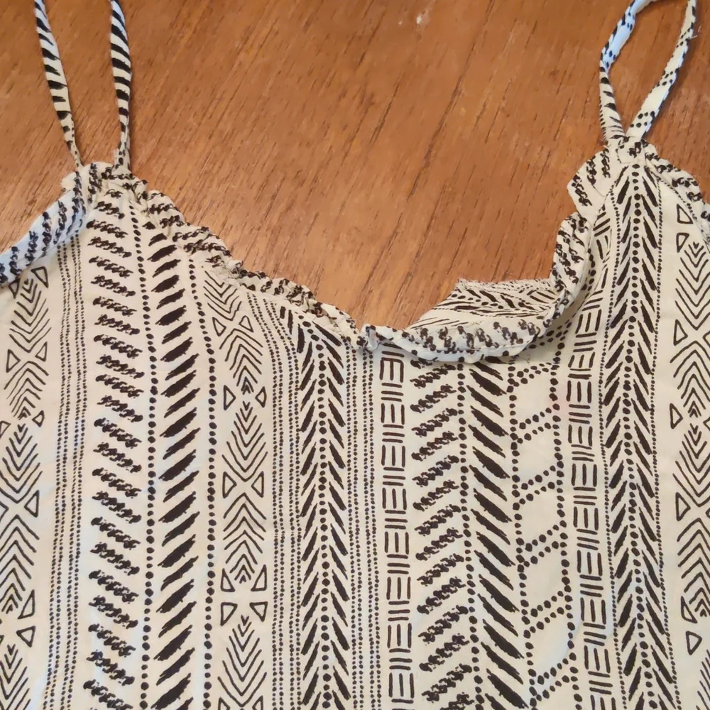 Jolt spaghetti strap - Picture 2 of 4